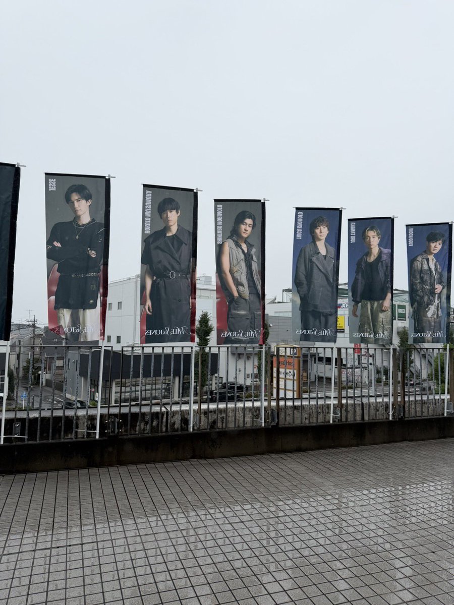 Fan__Jesse's tweet photo. 🚚💎 ツアトラ、全容公開。

いよいよ始まる――
SixTONES LIVE TOUR #MILESixTONES 🔥

この景色、待ってた。

📅 9/19(土) 17:30〜

🔴 公式ライブ配信もチェック⤵︎
🔗 https://t.co/HGMFmjUddX

#SixTONES_MILESixTONES #SixTONES https://t.co/CNyIq7VroI