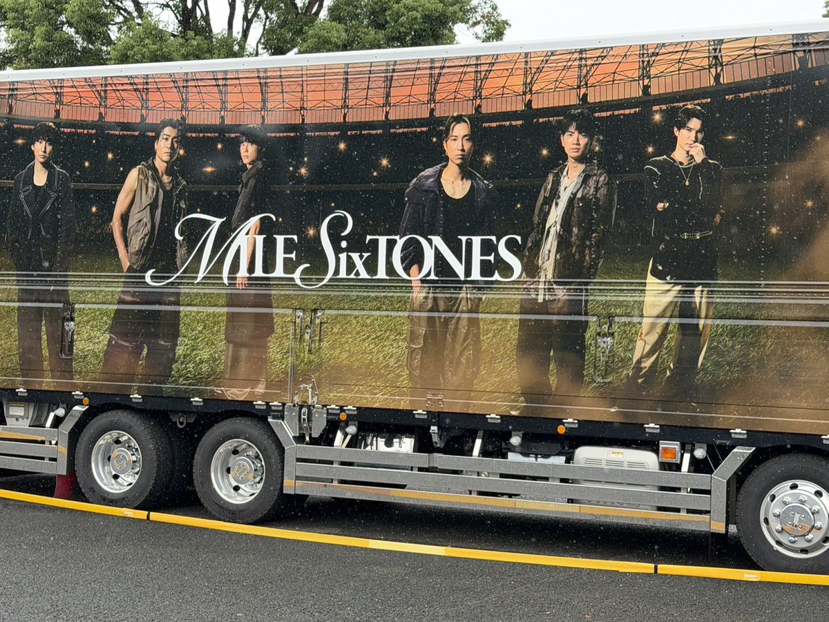 Fan__Jesse's tweet photo. 🚚💎 ツアトラ、全容公開。

いよいよ始まる――
SixTONES LIVE TOUR #MILESixTONES 🔥

この景色、待ってた。

📅 9/19(土) 17:30〜

🔴 公式ライブ配信もチェック⤵︎
🔗 https://t.co/HGMFmjUddX

#SixTONES_MILESixTONES #SixTONES https://t.co/CNyIq7VroI