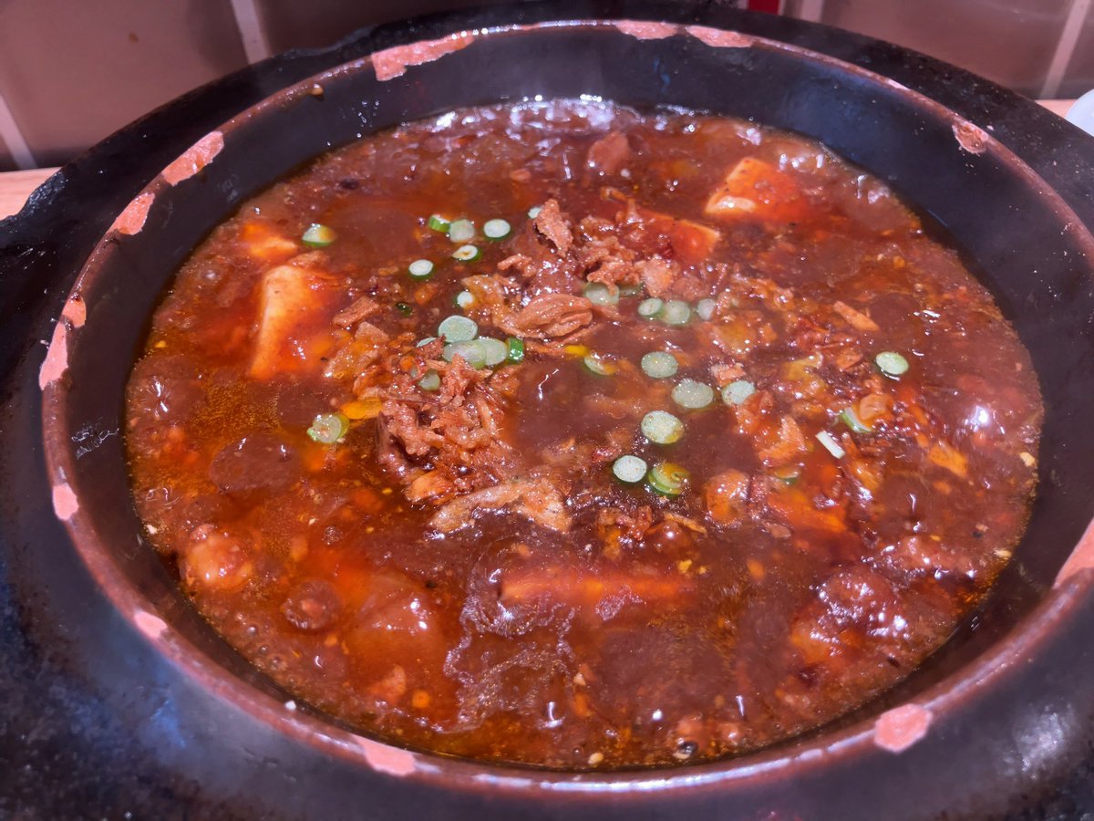 EG350's tweet photo. ←先週、マーボードウフの麻婆豆腐
　→今週、本店の麻婆豆腐　mgmg😊 https://t.co/uJOBWik4Uf