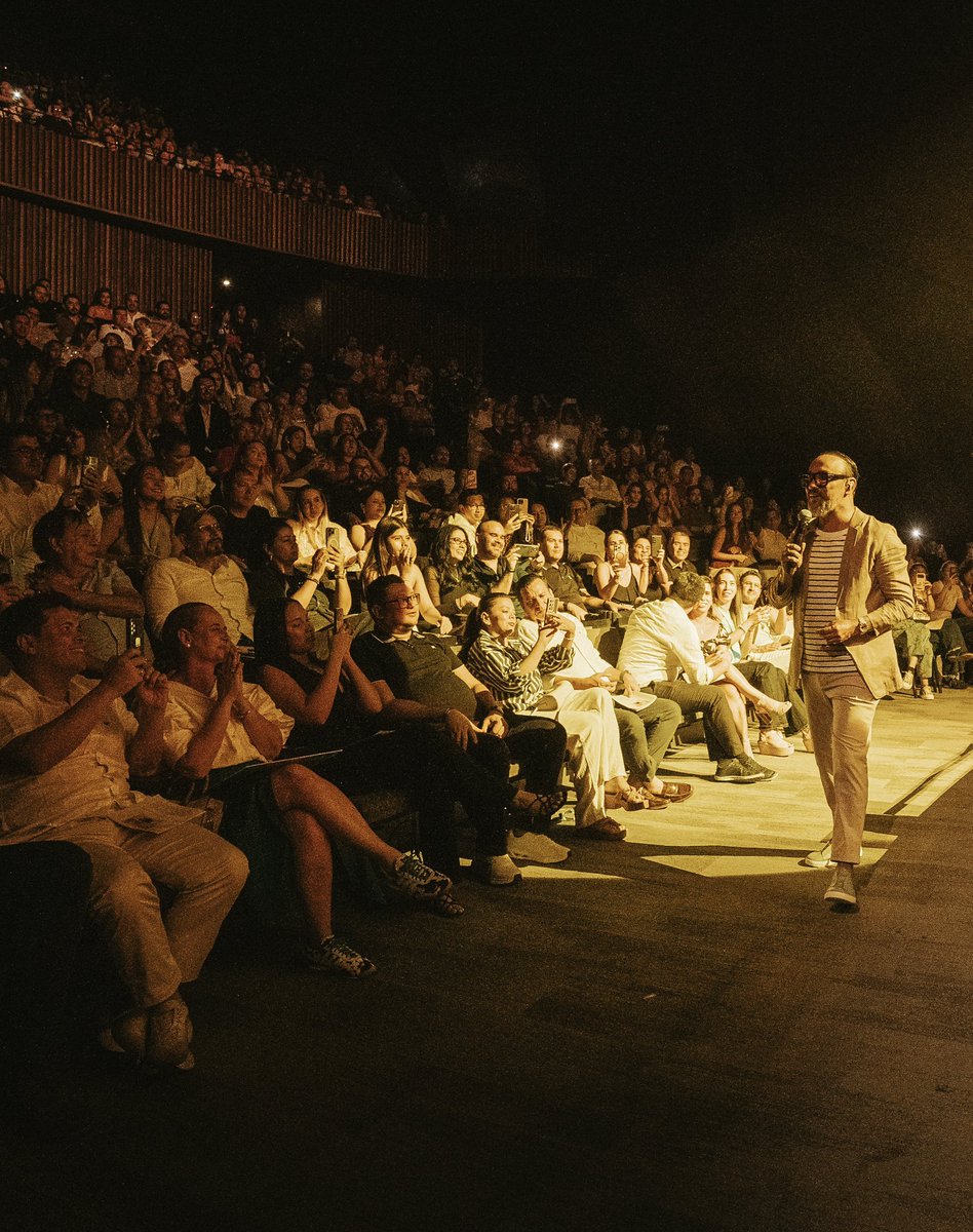 WILFRANCASTILLO's tweet photo. Gracias, Bucaramanga. ❤️

SOLD OUT y uno de los shows más especiales que he vivido. Gracias por cantar conmigo, por tanto cariño y por hacer de SHOW ATEMPORAL algo inolvidable.

Los llevo en mi corazón. Nos vemos pronto.

DOBLEUU✍🏻✨ https://t.co/ZOnZUzh8iO