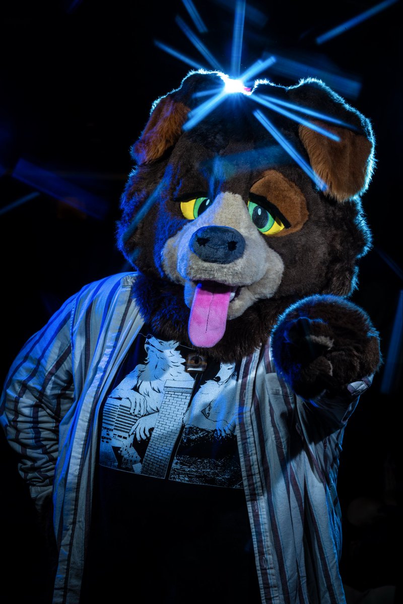 ThatBearDraws's tweet photo. Buzzer beater fursuit Friday post

(Ok a little less than a buzzer beater but look how cute I am!!!)

Thanks @dire_walf for the awesome pics at Megaplex! :3 https://t.co/Q4EG0JVKWf