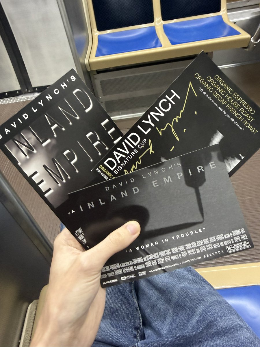 Lemon_The_Nerd's tweet photo. Won Inland Empire postcards :D https://t.co/qLCGOON9NU