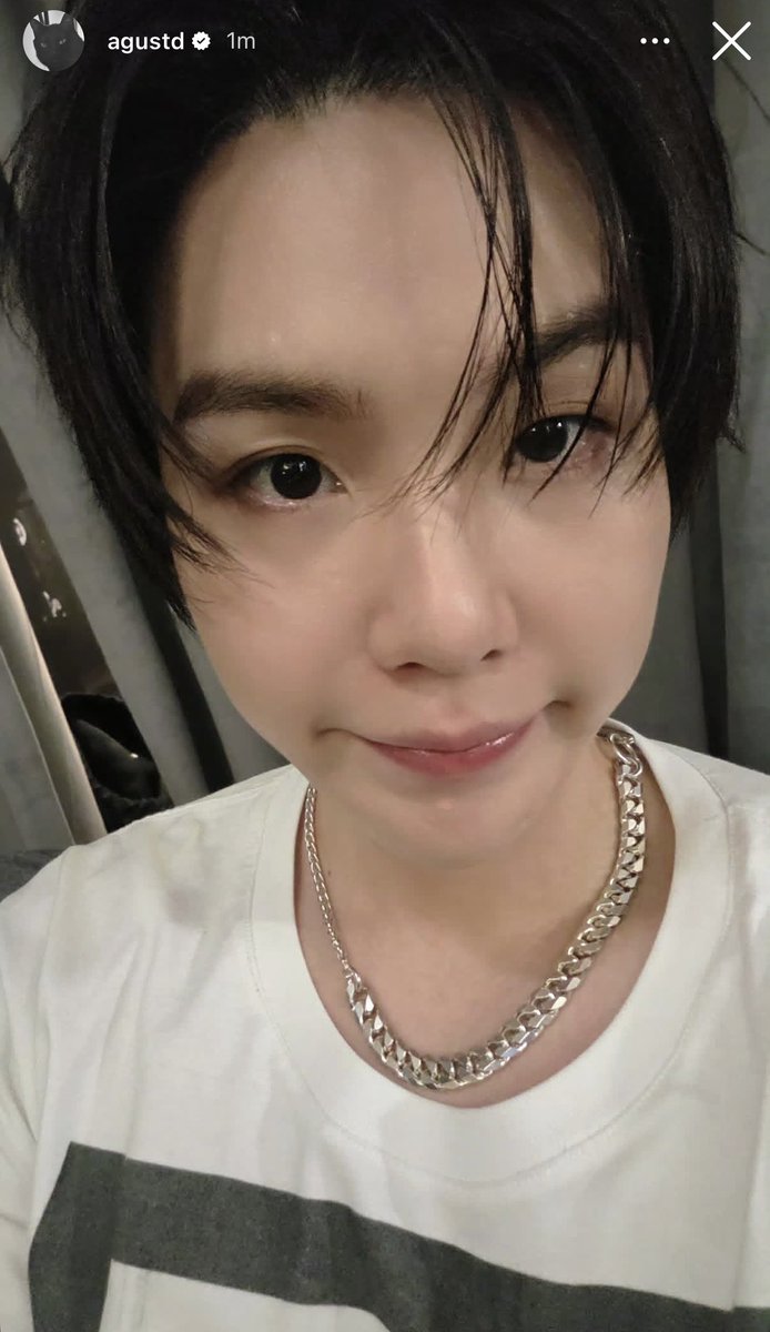 sunflowercharts's tweet photo. 260919 @BTS_twt #SUGA IG Story

#BTS #방탄소년단 https://t.co/OqEQalxQjo