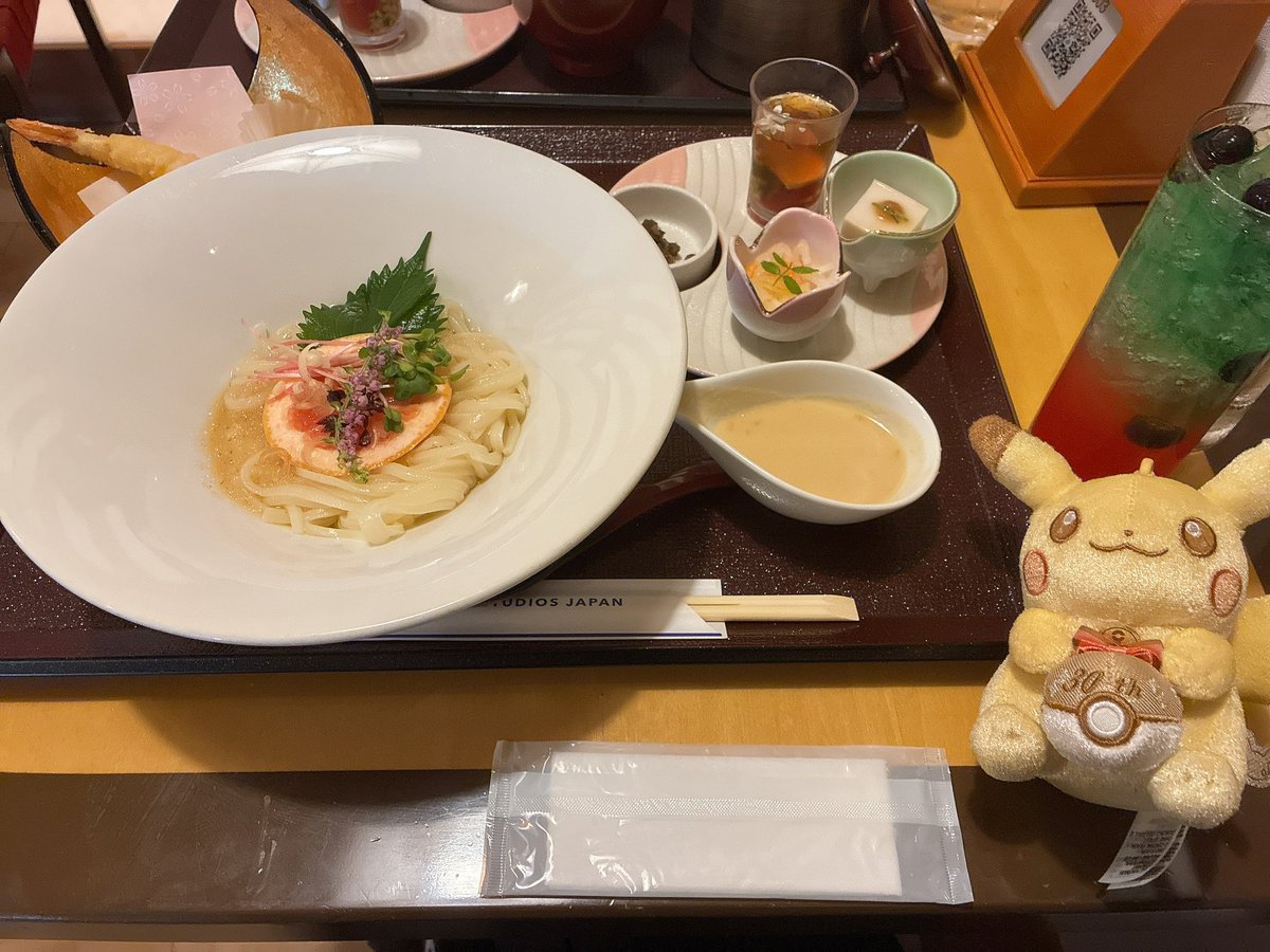 arumo_vrc's tweet photo. ゆーにばゆにば
ユニバで和食 https://t.co/1sNKioZFAG