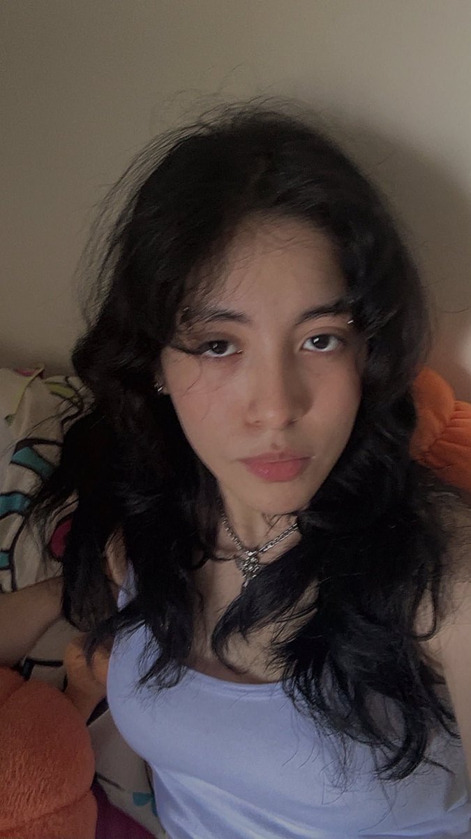 Alephys_'s tweet photo. Tal vez el amor de mi vida está al otro lado del mundo.
#wlw #les #lesbian https://t.co/vX91lxRWYL
