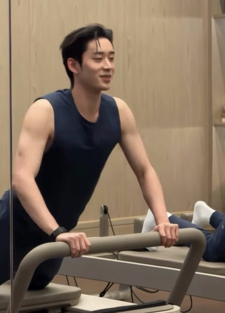gogumacheese's tweet photo. papa kerja                                   papi pilates https://t.co/uqZOIzcZT5