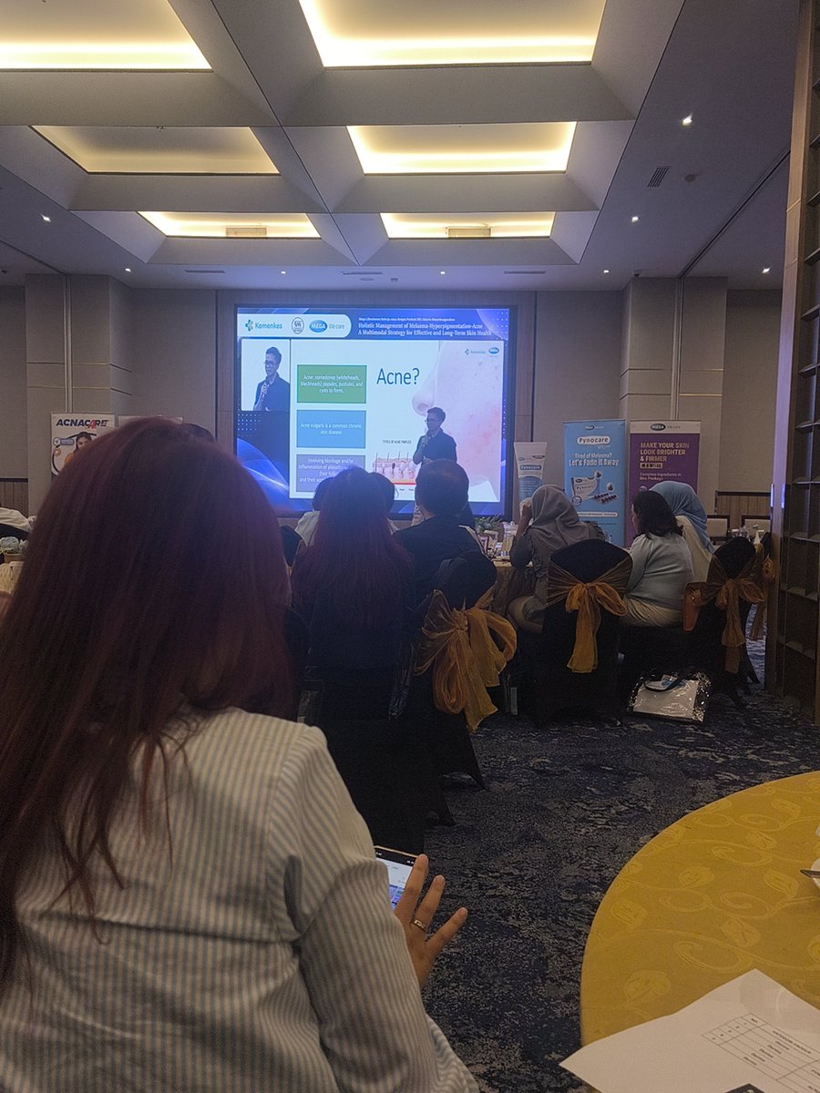 Jonanmd's tweet photo. Seminar dulu di weekend https://t.co/bFADhcd1xO