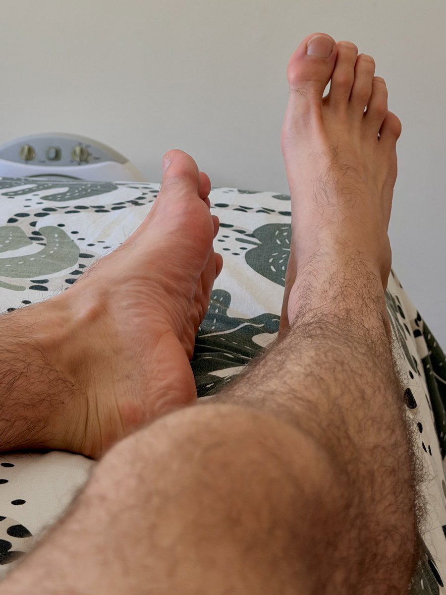 portugalfeet's tweet photo. 🐽👣😈 https://t.co/qpI5o1hc9L