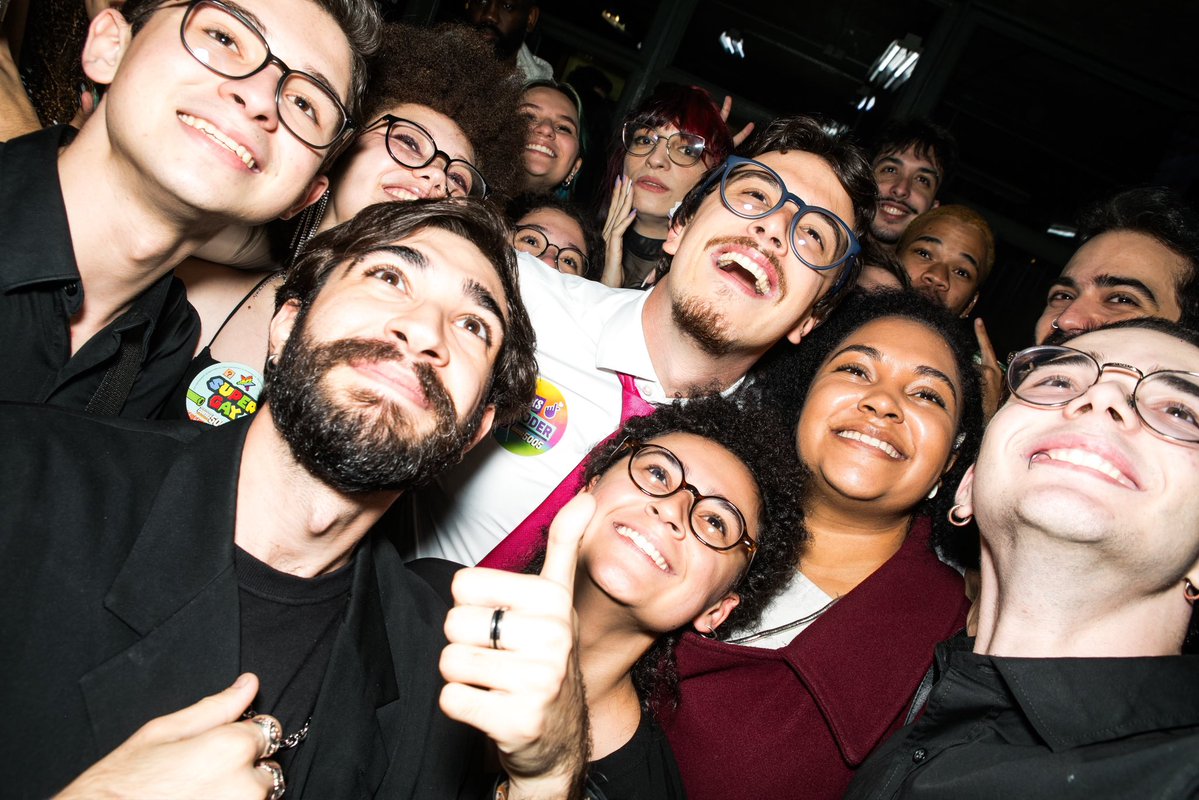 cortezpsol's tweet photo. O povo da FAU disse que essa é a melhor festa da USP. https://t.co/P6rfgUxcuy