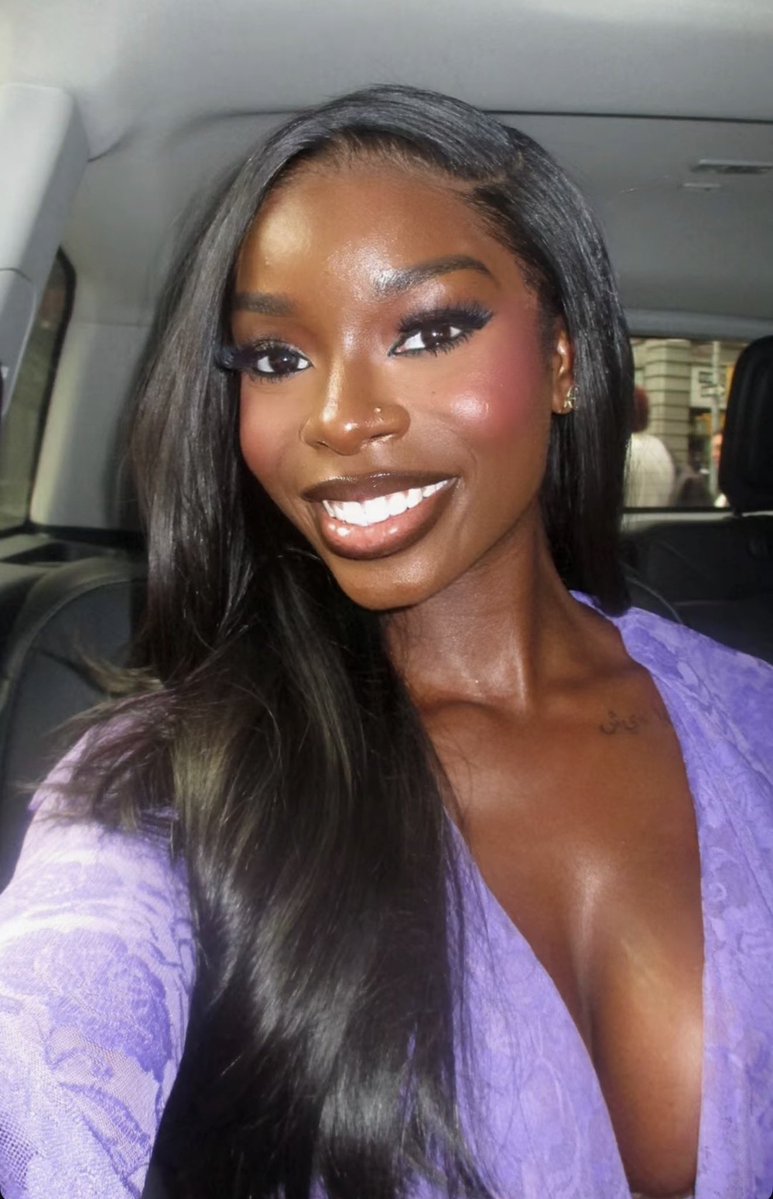 TYRISPRINT's tweet photo. this is the most gorgeous woman of all time https://t.co/8ywqdrt3hV