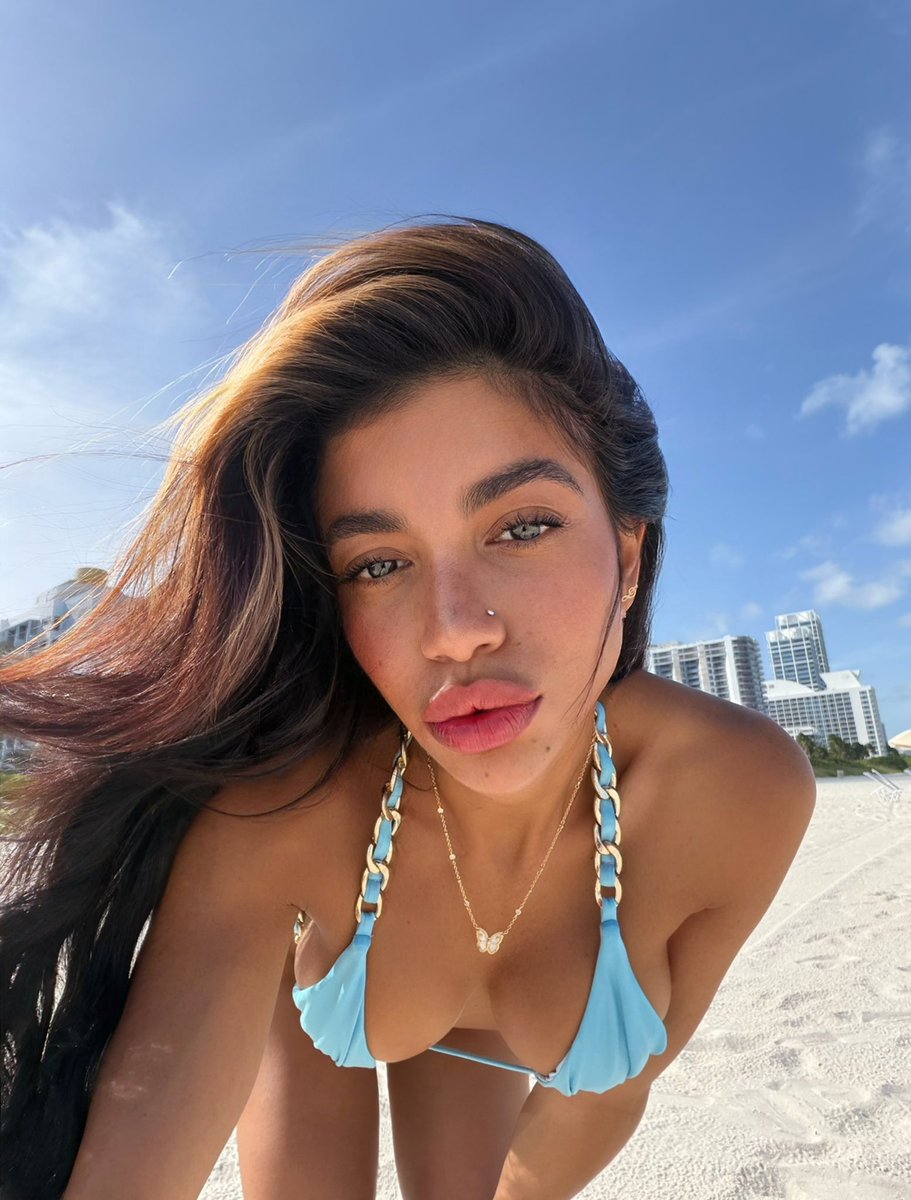 LilveronicaR's tweet photo. Get my replica 🐱 My @Fleshlight on https://t.co/uxWTP9FM1A 💦 https://t.co/SJfltTCeGw