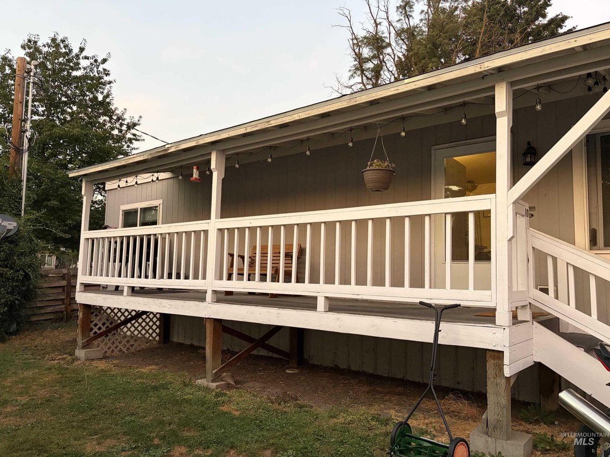 TeneshaPonzi's tweet photo. Just Listed! Do not miss this new listing at 813 Warner Ave, Lewiston. https://t.co/FBEV6blCOW
