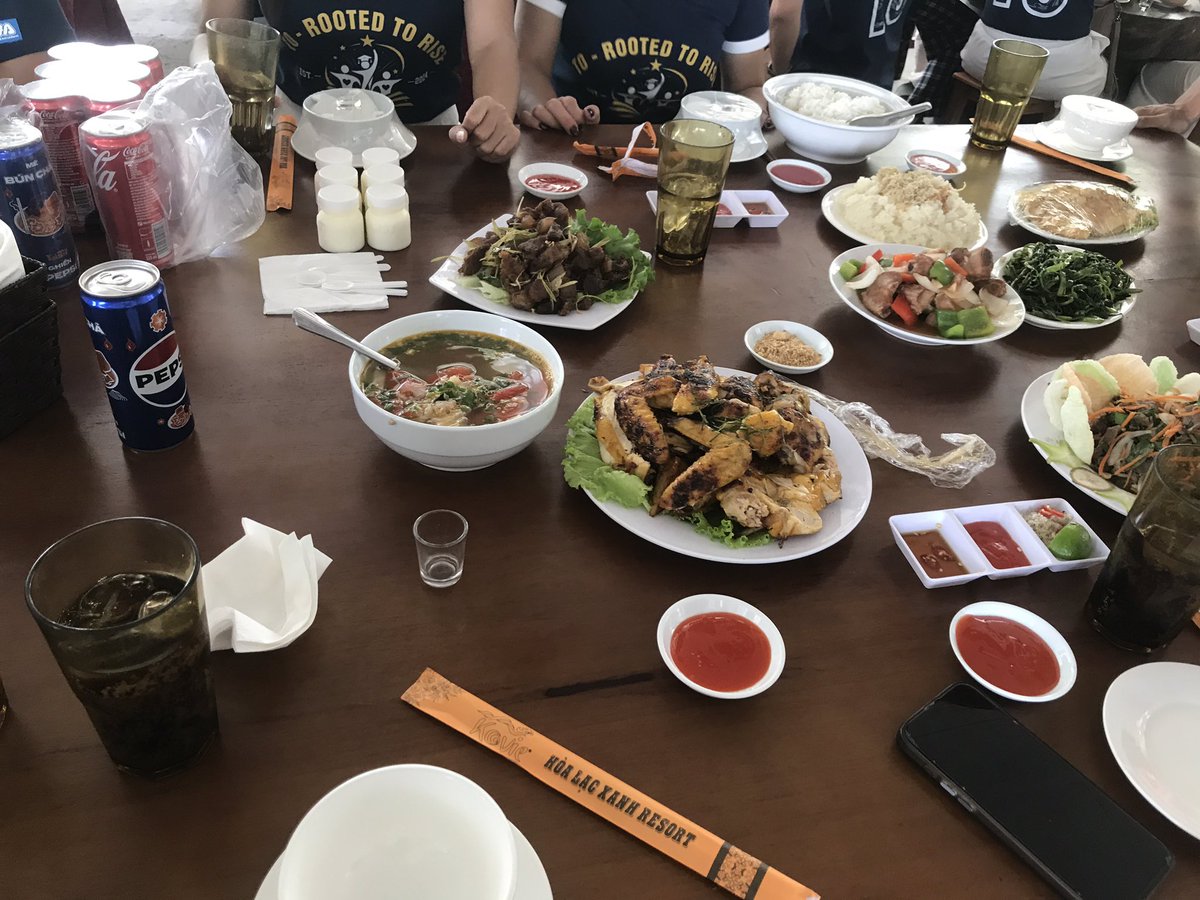 BachTTPOfficial's tweet photo. 2-day-long trip on the outskirts of hanoi ✌️ https://t.co/4n2BZimm7Z