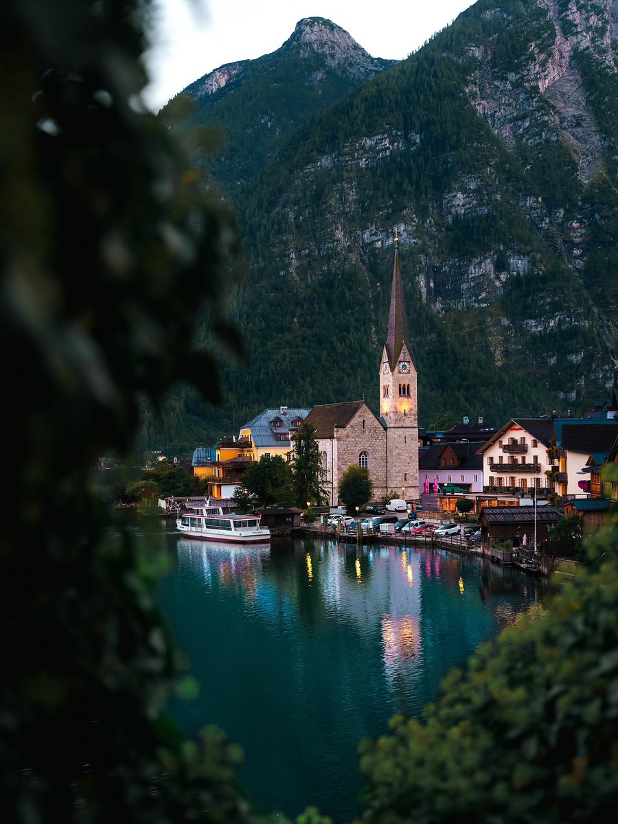 flower6260's tweet photo. Hallstatt, Austria https://t.co/NcHoeZ6w7l