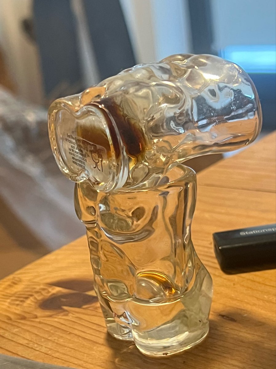 Teasewithnoname's tweet photo. New shot glasses new rules, lick the abs before a shot, kiss the butt after sipping. https://t.co/7OmEJ8Sxm0