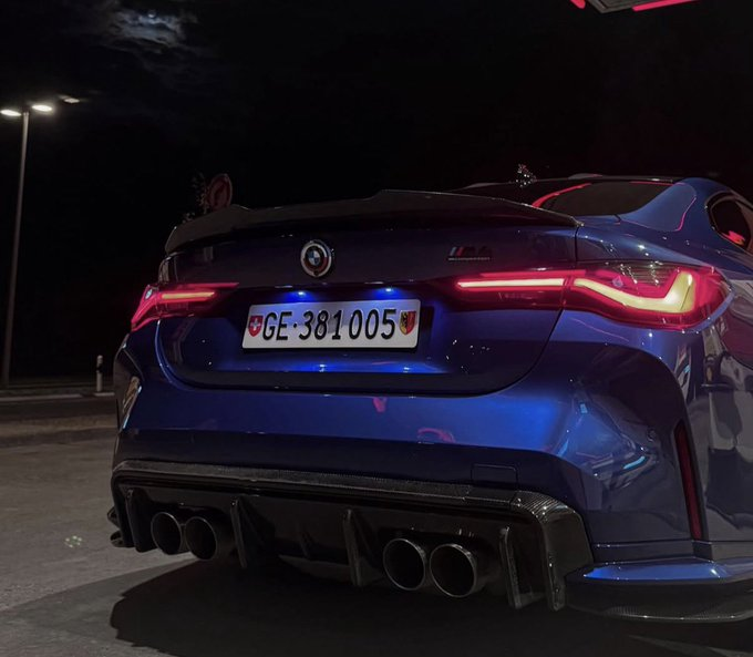 844drick's tweet photo. The M4 and I starring at each other https://t.co/uHa3wDNjTo