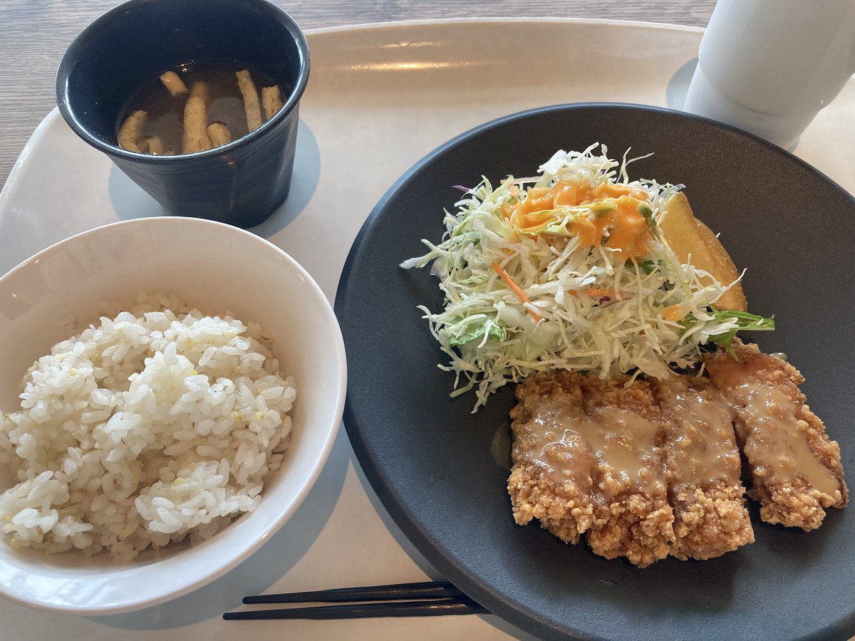 0_mippy3104's tweet photo. 早めに出勤して
社食でランチする https://t.co/nuX3Z7JI6i