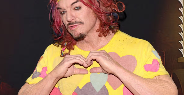 Stand-up comedian rushed to hospital just hours before Las Vegas show https://www.mirror.co.uk/3am/celebrity-news/carrot-top-comedian-in-hospital-37679635