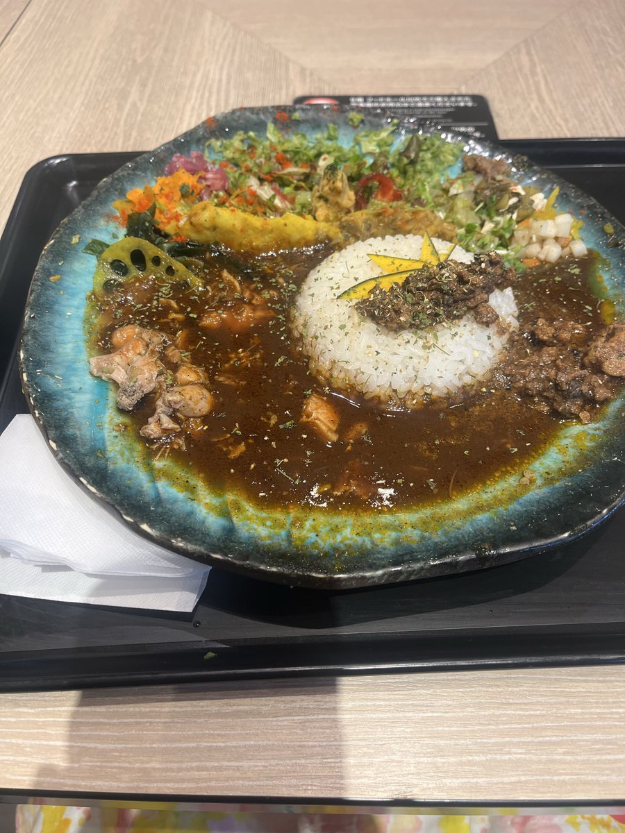 kimiwooen's tweet photo. 今日もボタニカレー
食べれました😋
久しぶりの大阪
縁あってミュージカル観に来ました✨ https://t.co/wQg4baaPpV