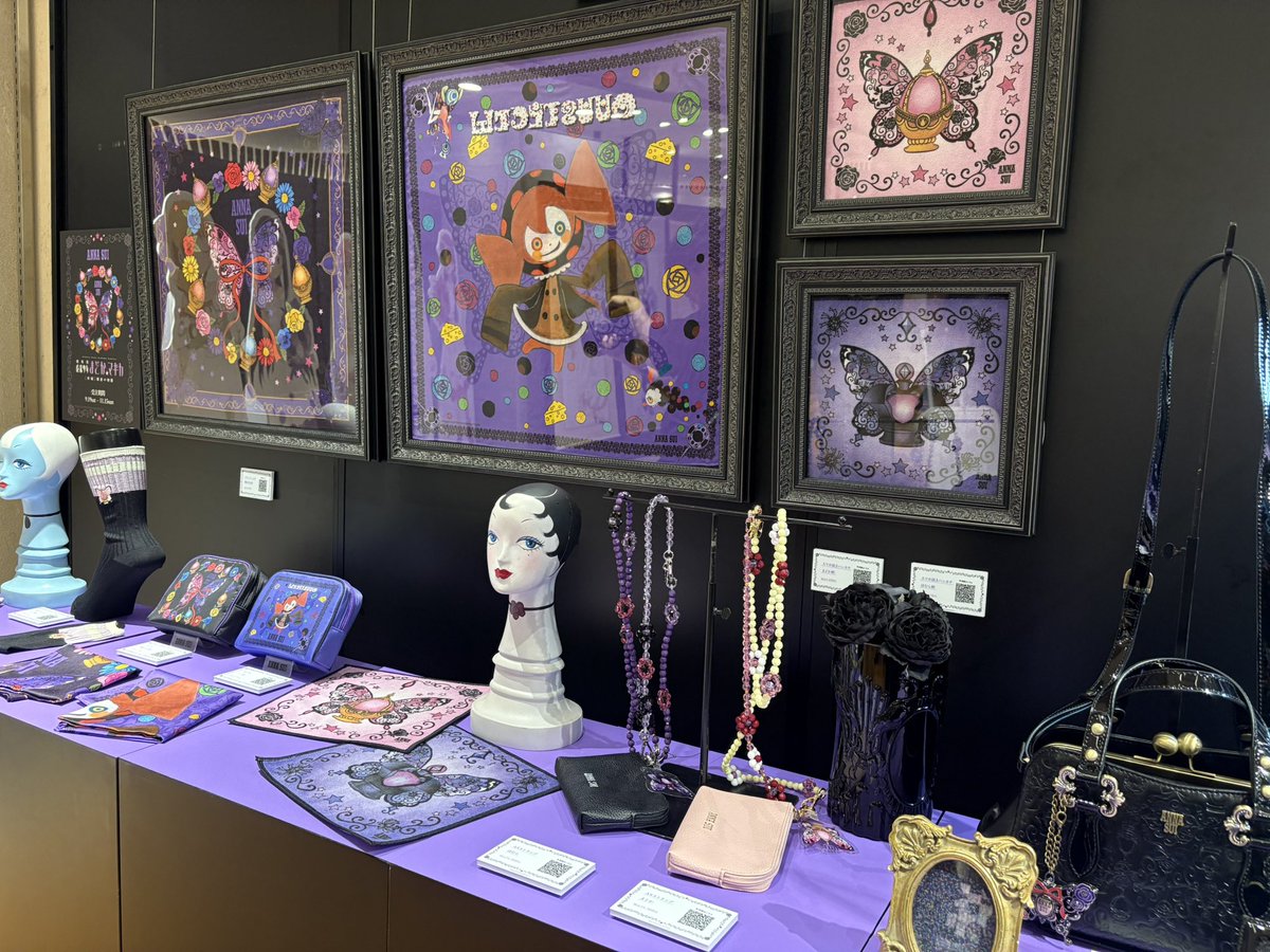md_slot's tweet photo. ANNA SUI✖️まどマギ
思ったよりトップが大きくて可愛かった〜

ダークオーブとソウルジェム
2つ欲しい…4000枚… https://t.co/V5h0siKAUd