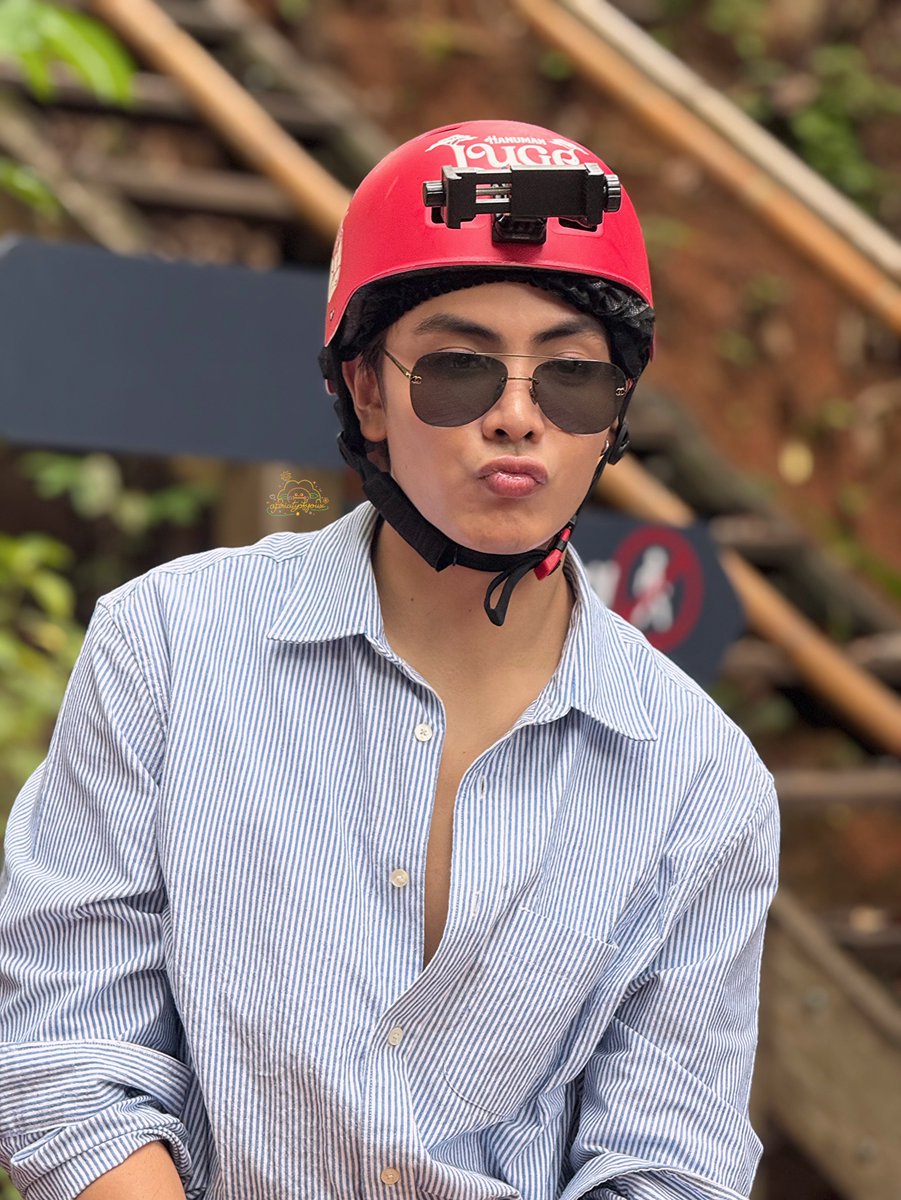 apricityofyoux's tweet photo. handsome driver 🤩

#DrAllyinHKTxJoongDay1
૮꒰ྀི #จุงอาเชน #JoongArchen ꒱ྀིა https://t.co/aIOnG6fc7u