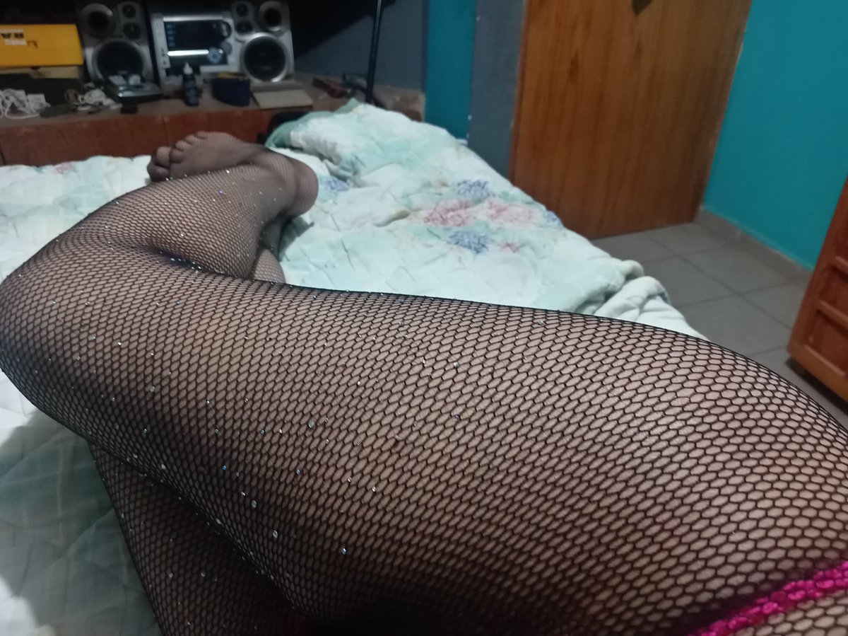 Ruby_pastvclose's tweet photo. Buenas noches 💕🖤🔥 https://t.co/RhQn3zf4Wv