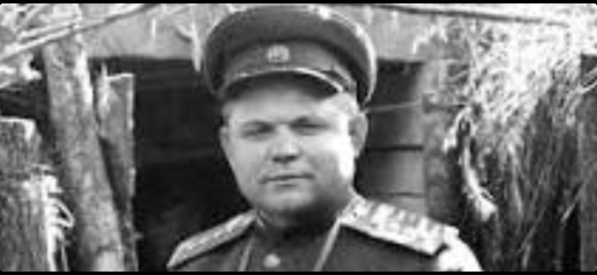 AndreySmetanen6's tweet photo. В ноябре 1943 года, чтобы сделать подарок Сталину к годовщине Октябрьского переворота, мясник Ватутин при форсировании Днепра за 2 дня утопил от 400 тыс. до 1 
млн солдат своей армии, на 70-80% состоящей из украинцев. Половина из них - необученные, плохо вооруженные, ⬇️ https://t.co/eRNFs2mv7X