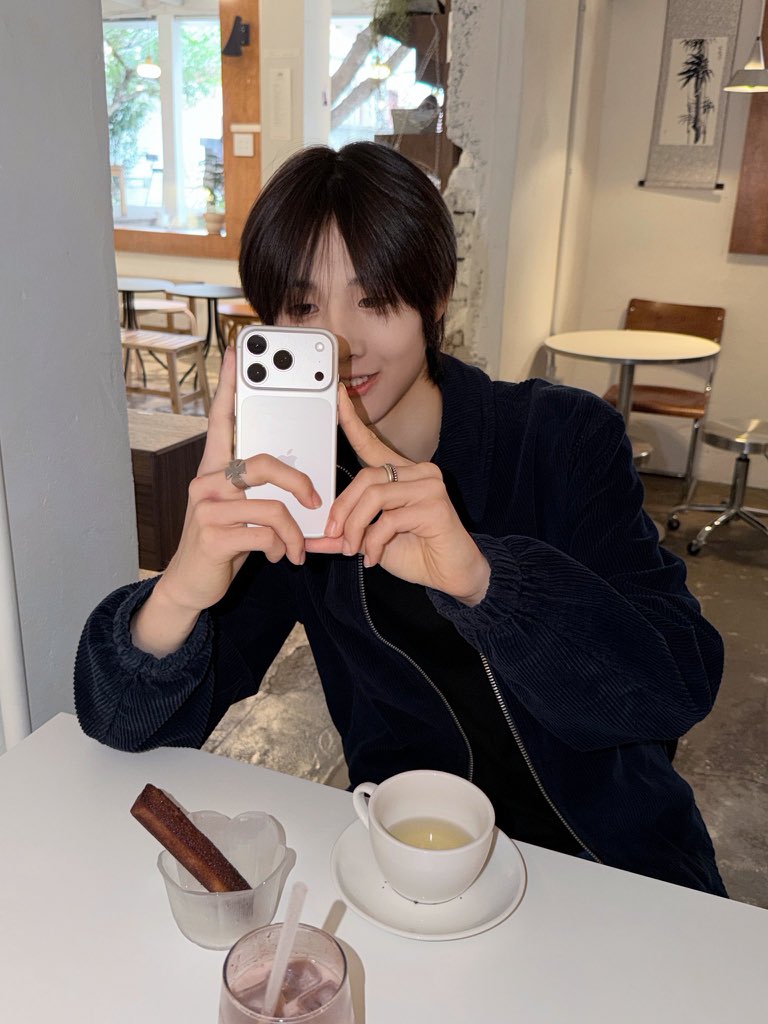 ppuddiings's tweet photo. 으아아 너무 잘생겻어 https://t.co/X0QJsIIuFp