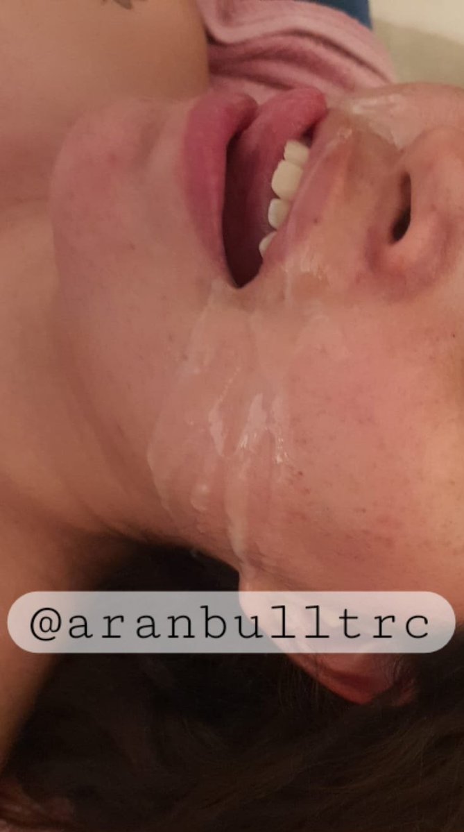 aranbulltrc's tweet photo. RECUERDOS. - En esta sección de buenos "L3CHAZOS" grandes descargas de leche sobre sensuales hotwifes 🍆💦💦💦🍑 @aranbulltrc #bull #cuckold #cumtribute https://t.co/yAiR6oIr2w