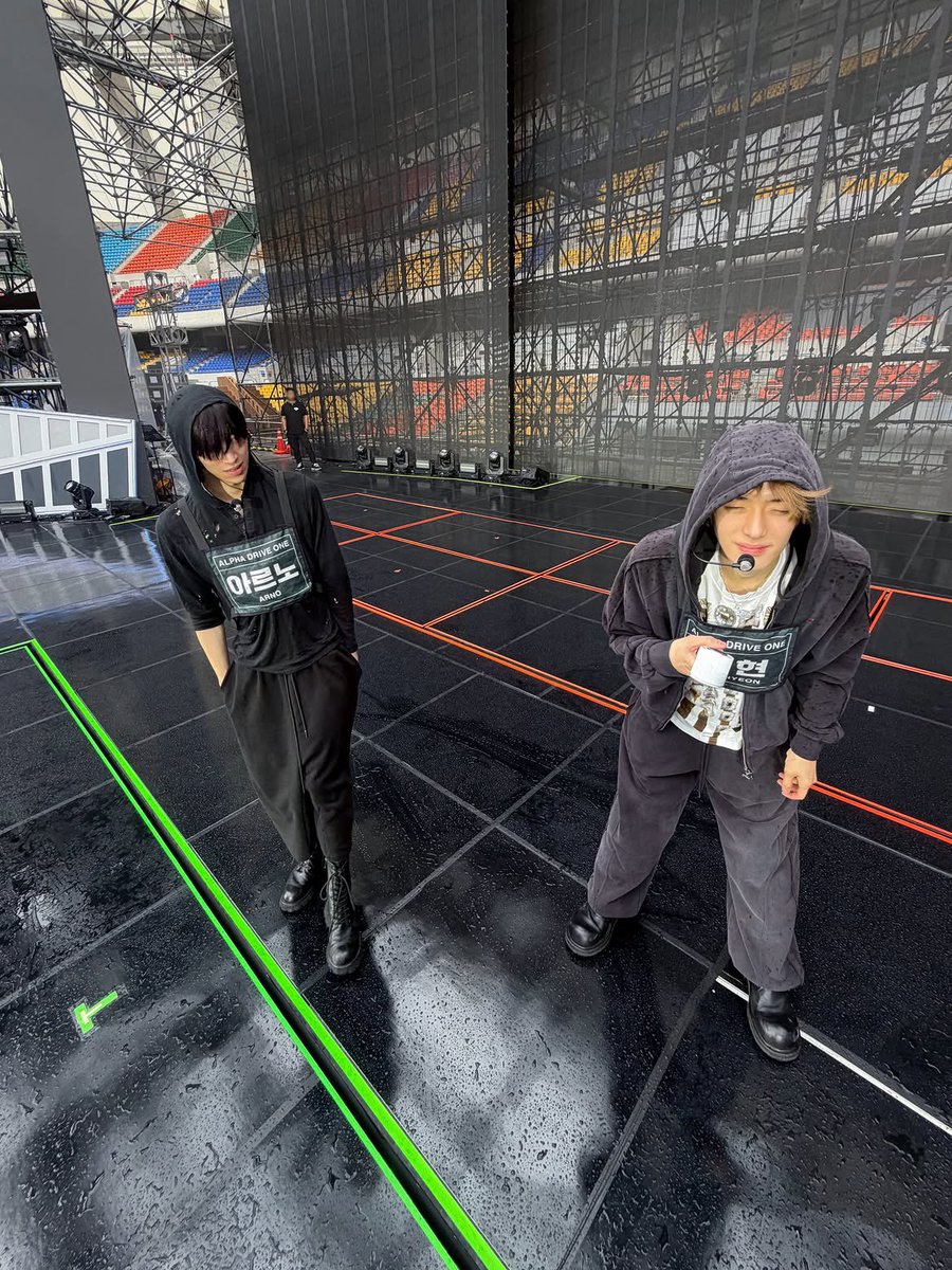 sanghteon's tweet photo. sanghyeon and his arno hyung 😭🧡 https://t.co/JRDpOyovp5