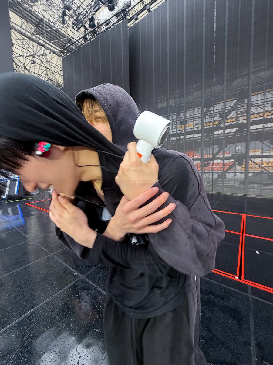 sanghteon's tweet photo. sanghyeon and his arno hyung 😭🧡 https://t.co/JRDpOyovp5