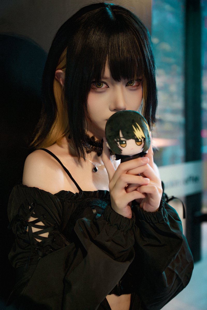 kuririntech's tweet photo. 嫌い憐れむみたいなその目が
phx @takasaiki1 

#シャニマス #斑鳩ルカ #コスプレ https://t.co/KtNw8ytOeF