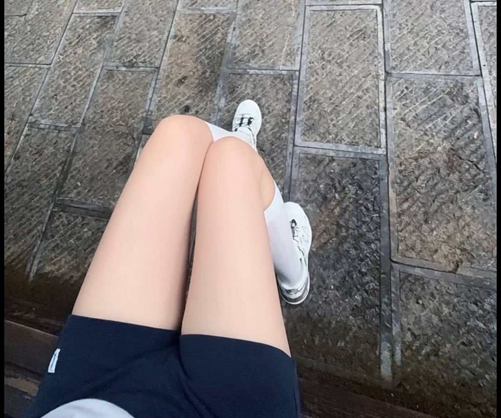 WilletteEd3810's tweet photo. 没什么过不去的坎，何况你腿还那么长🤭🤭 #宁波 https://t.co/0n3VMyEHtr