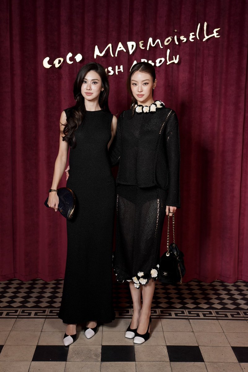 fiercebook_bkk's tweet photo. สวยมาก! ลีน่า-หมิว ร่วมงาน Coco Mademoiselle Party พร้อมถ่ายทอดเสน่ห์ของน้ำหอม CHANEL Coco Mademoiselle Crush Absolu ณ กรุงปารีส ประเทศฝรั่งเศส 

#CocoMademoiselle #CrushAbsolu #CHANELFragrance
#CocoMademoiselleXLenaMiu #LenaMiu #LalinaLena #MiuNatsha #FiercelivebyJijie https://t.co/5Z1FIZmt8c
