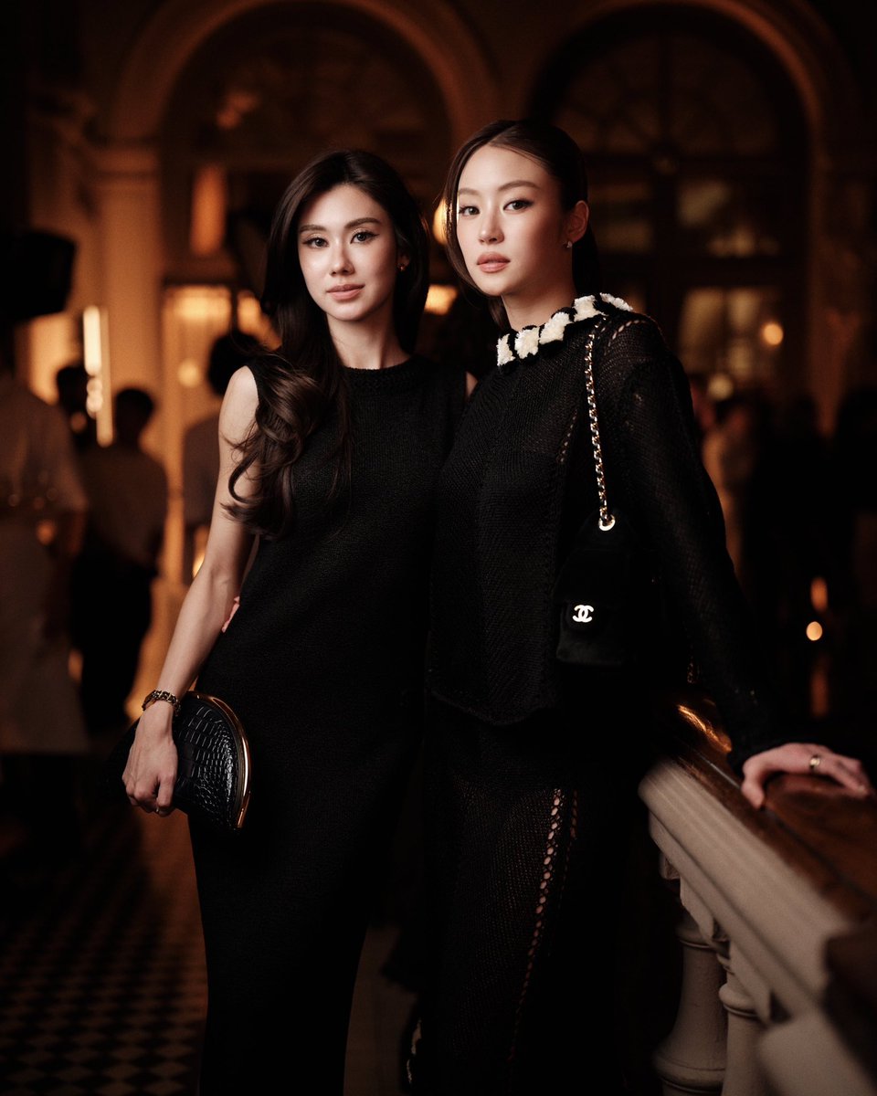fiercebook_bkk's tweet photo. สวยมาก! ลีน่า-หมิว ร่วมงาน Coco Mademoiselle Party พร้อมถ่ายทอดเสน่ห์ของน้ำหอม CHANEL Coco Mademoiselle Crush Absolu ณ กรุงปารีส ประเทศฝรั่งเศส 

#CocoMademoiselle #CrushAbsolu #CHANELFragrance
#CocoMademoiselleXLenaMiu #LenaMiu #LalinaLena #MiuNatsha #FiercelivebyJijie https://t.co/5Z1FIZmt8c
