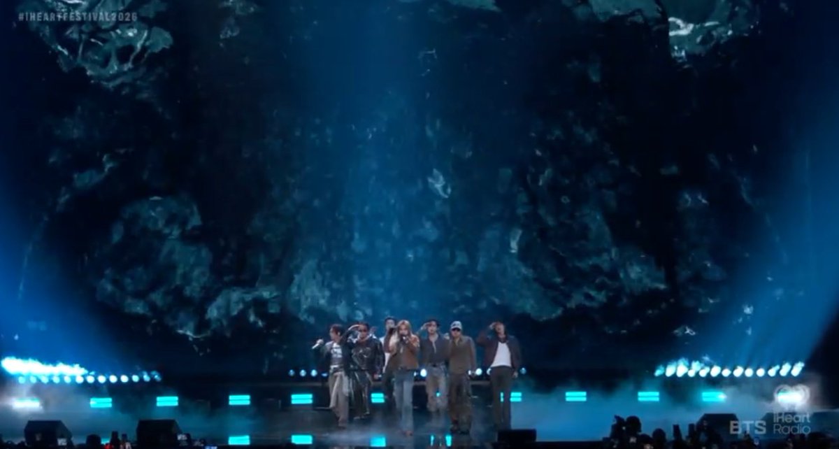 Elymin136's tweet photo. SE RE LUCIERON CON TREMENDAS CANCIONES

#BTSxIHeartRadio #BTSonIHeartRadioMusicFestival https://t.co/LEXfKwjUG6