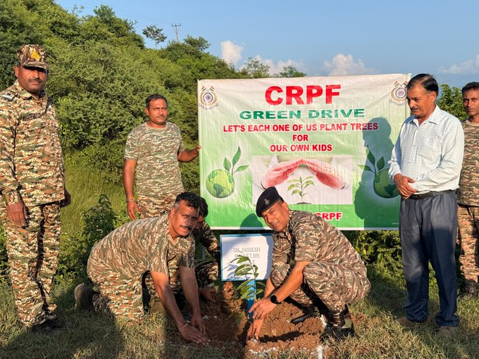 ShankarGau's tweet photo. Plant a tree, grow a legacy. 🌿 Through its Green Drive, #CRPF continues to promote environmental awareness and inspire collective action for a greener, healthier tomorrow. #RadhaAshtami #CRPF https://t.co/wtyXTG5qFN