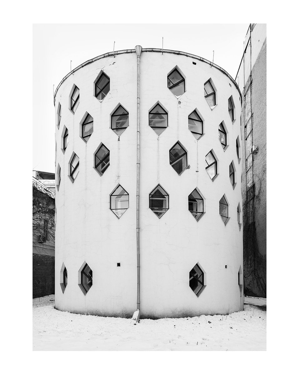 JulienneHujbh's tweet photo. Photo by Architecture / Art / Urban Spaces 📷 in Дом Мельникова with @theconstructivistproject. https://t.co/Q6dLNf9EP9