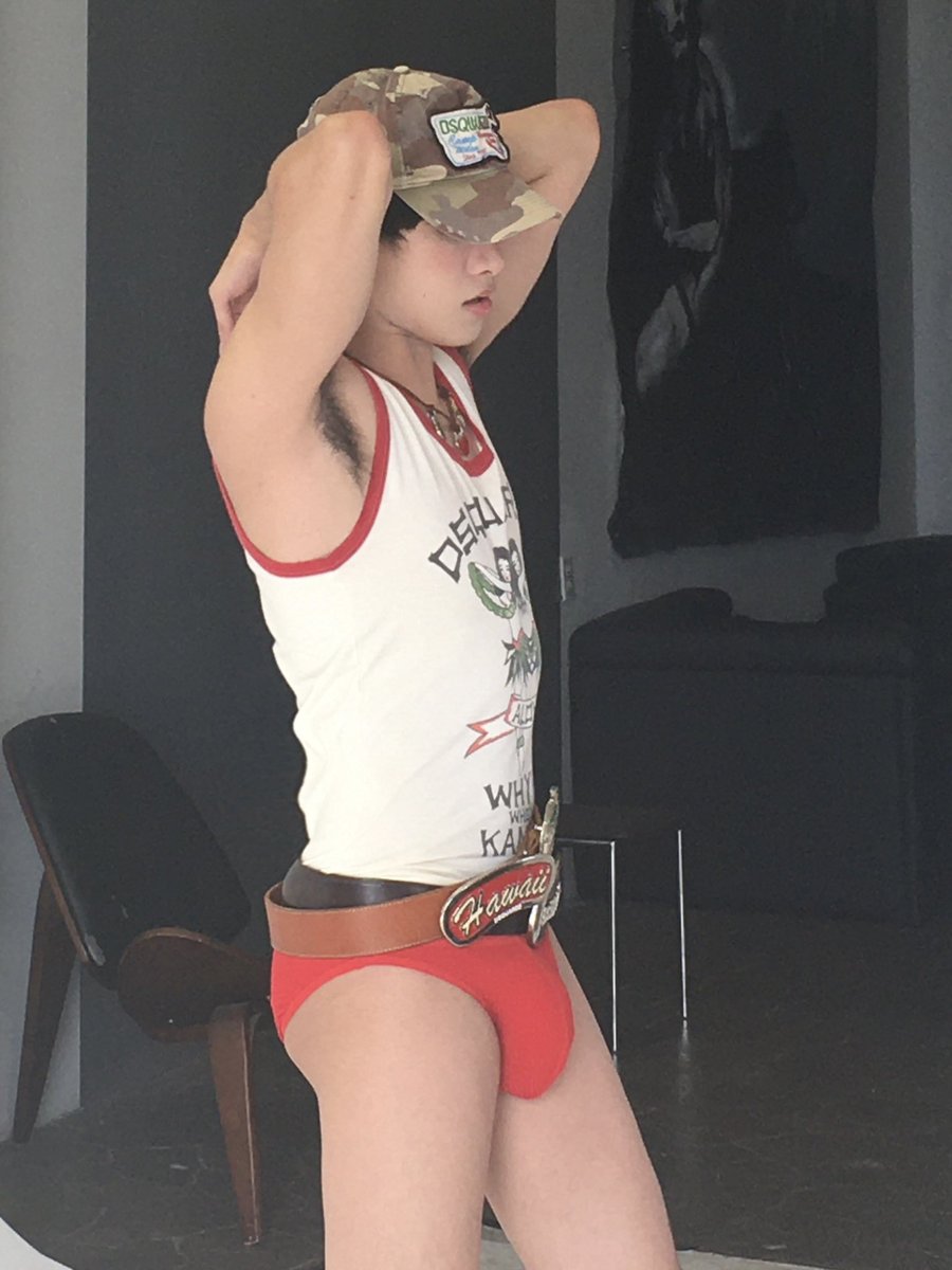 juli4o_'s tweet photo. more bts https://t.co/YQdeJO1jvx
