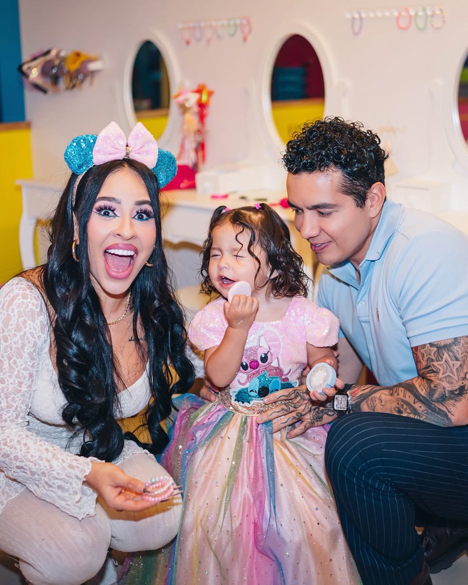 karlybustillo's tweet photo. Mi pequeñita disfruto tanto sus 2 años 🥹💗🎂🎉 https://t.co/bxT5oNmh2g