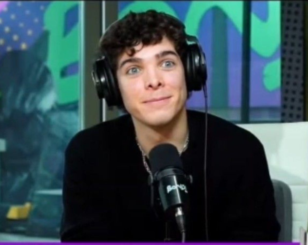 Unacrisis_'s tweet photo. La cara de SHOCKI de Juani después de escuchar el tan famoso audio de la discordia: 

Jajajajajkajakakakaja perdón estoy tentada!!!! https://t.co/gMwFMPVgXy