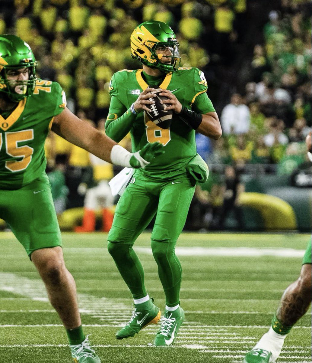 oregon__updates's tweet photo. Dylan Raiola was PERFECT in his Oregon debut 🦆🔥

11/11 passing
124 yards
3 touchdowns

Couldn’t have asked for a better start. https://t.co/slEUfALuj3