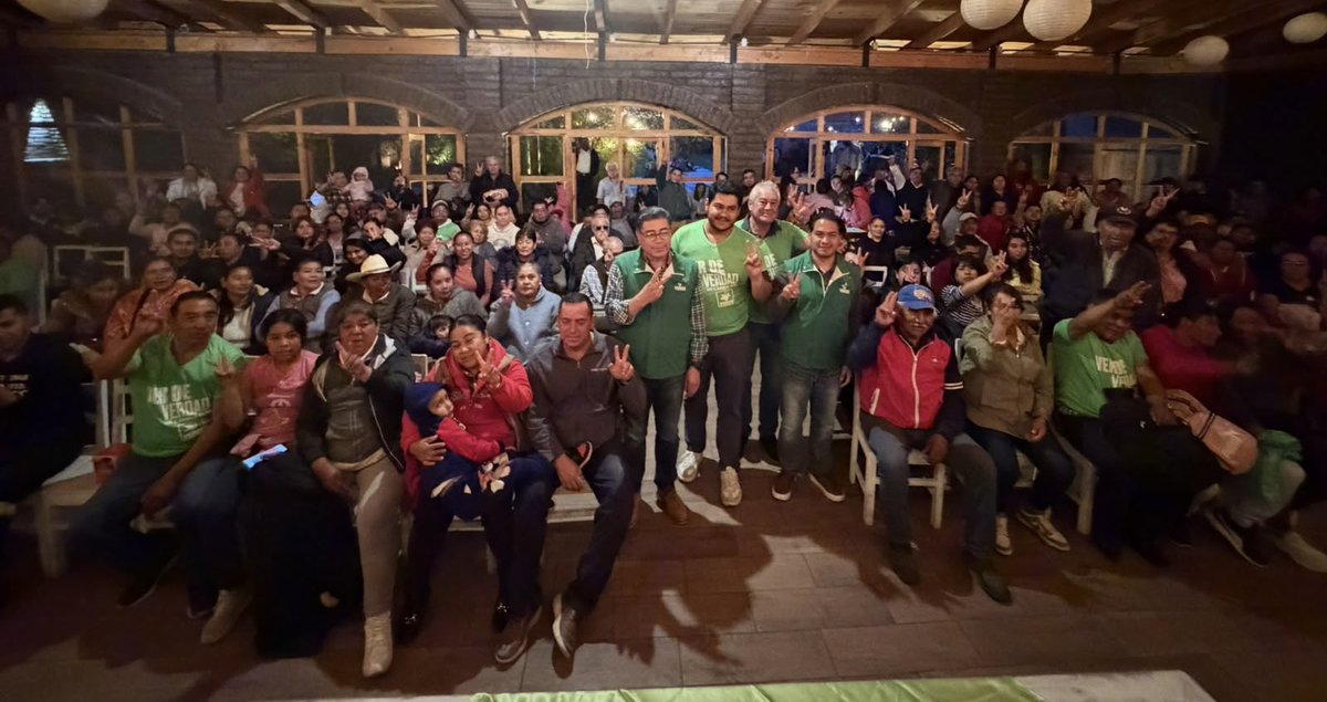 Miguelsamanop's tweet photo. ¡Cada día somos más en la familia verde! 💚

Esta tarde estuve en Atlacomulco, me reuní con mujeres y hombres de trabajo, gracias a cada una y a cada uno de ustedes por su confianza. https://t.co/De2orDvm2m
