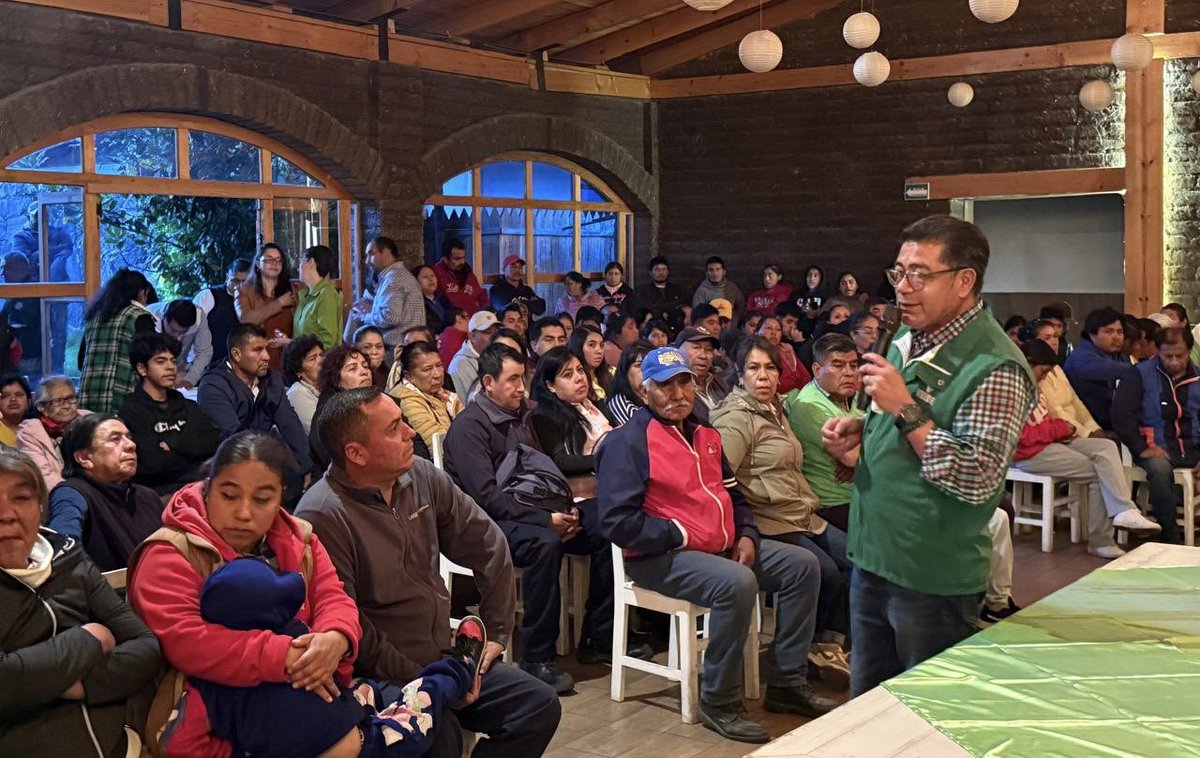 Miguelsamanop's tweet photo. ¡Cada día somos más en la familia verde! 💚

Esta tarde estuve en Atlacomulco, me reuní con mujeres y hombres de trabajo, gracias a cada una y a cada uno de ustedes por su confianza. https://t.co/De2orDvm2m