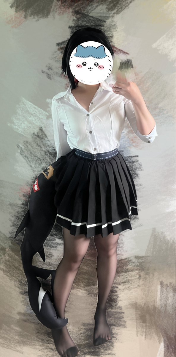 Mokirung's tweet photo. 교복 엘렌조 코스프레🖤🦈 https://t.co/IDprs8Af5G