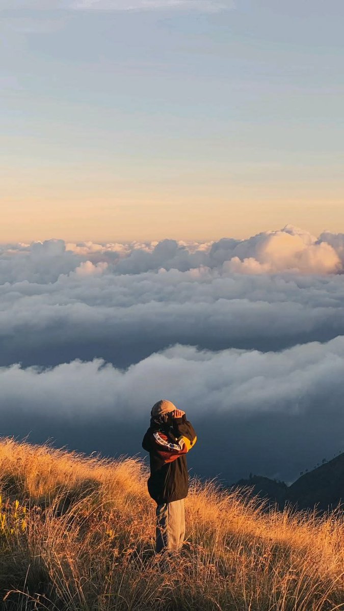 Lisa2virgo's tweet photo. My next summit? Mt. Pulag. 🏔️🌥️ Chasing the sea of clouds, one step at a time. Here’s to new heights, new adventures, and a view worth every climb! 🥾✨
#BitgetTurns8 #8BuiltforPerfectTrades https://t.co/MnqEymgMHa