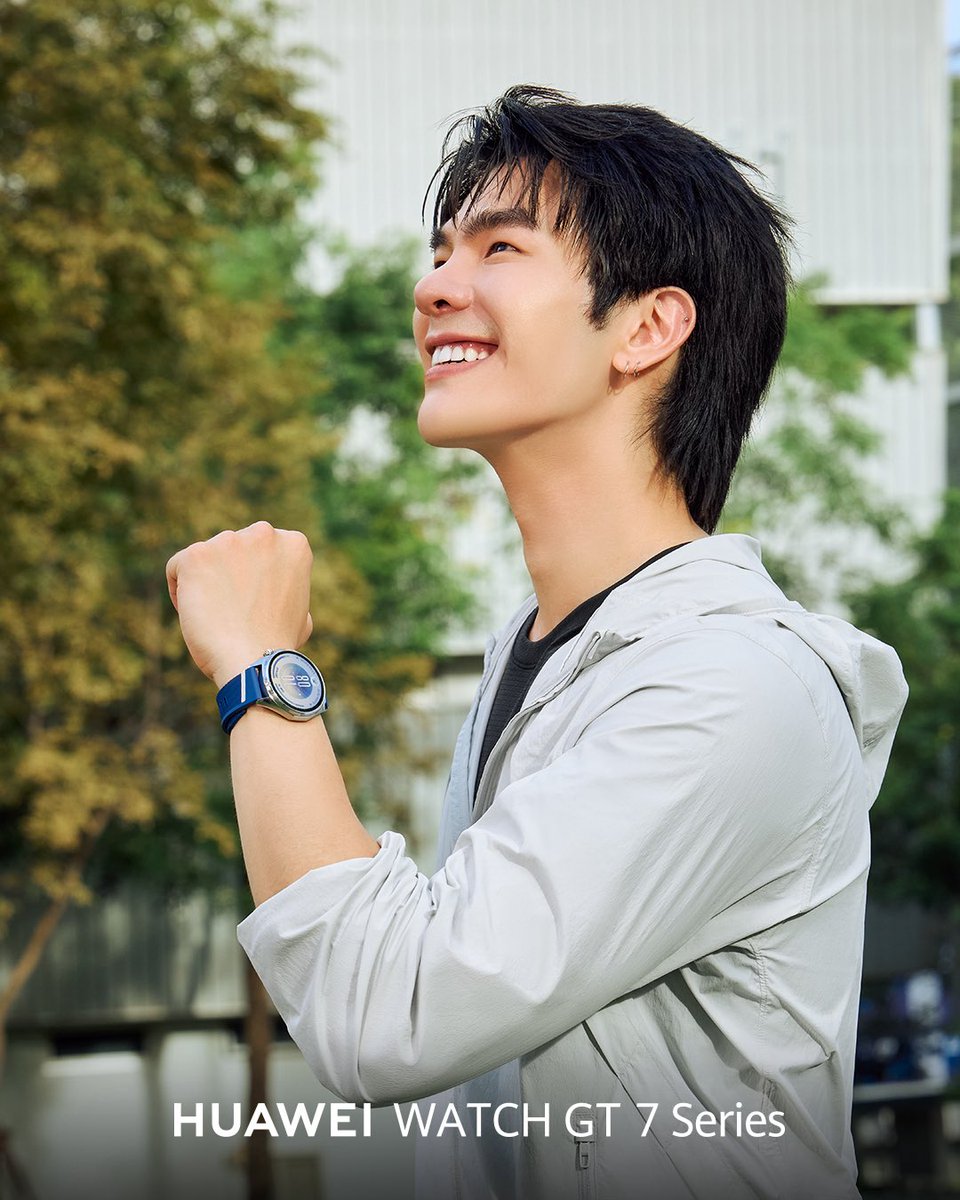 HuaweiMobile_TH's tweet photo. คพร้อม นาฬิกาพร้อม… ได้เวลาออกไปวิ่ง! 🏃‍♂️⌚

ออกสตาร์ตไปกับ มาย ภาคภูมิ และ HUAWEI WATCH GT 7 Series ที่ผสานความสปอร์ตเข้ากับดีไซน์พรีเมียม เติมสไตล์ให้ลุควิ่ง พร้อมเป็นคู่หูตั้งแต่วิ่งชิล ๆ รับอากาศดี ไปจนถึงวันที่อยากท้าทายเป้าหมายใหม่ ✨

จะทีมวิ่งรับลม หรือทีมจริงจังเรื่องเพซ วันนี้มาออกวิ่งไปด้วยกัน 💛💙💚

#HUAWEIWatchGT7xMilePhakphum #HUAWEIWatchGT7Series #TimeForYourBest