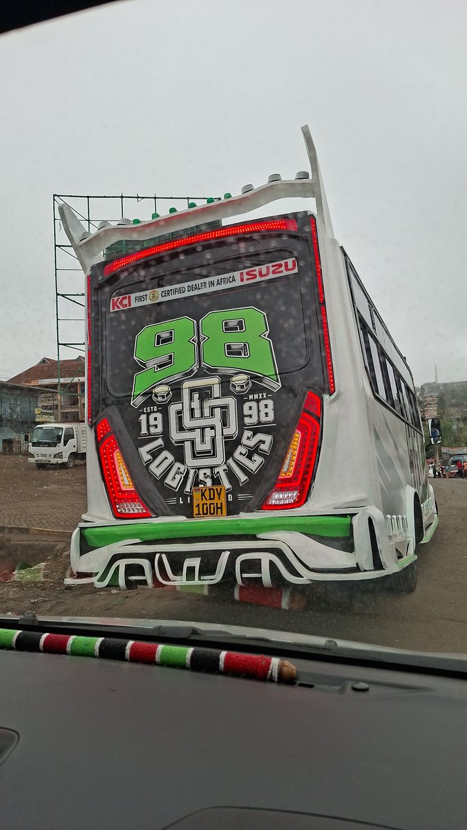 chuts_25's tweet photo. Kijana ya kiongozi wa mama mboga has beautiful buses.

But already causing kesheshe huku kiserian na watu wa 14 seatwr na supermetro https://t.co/Dr9QZIXbXA