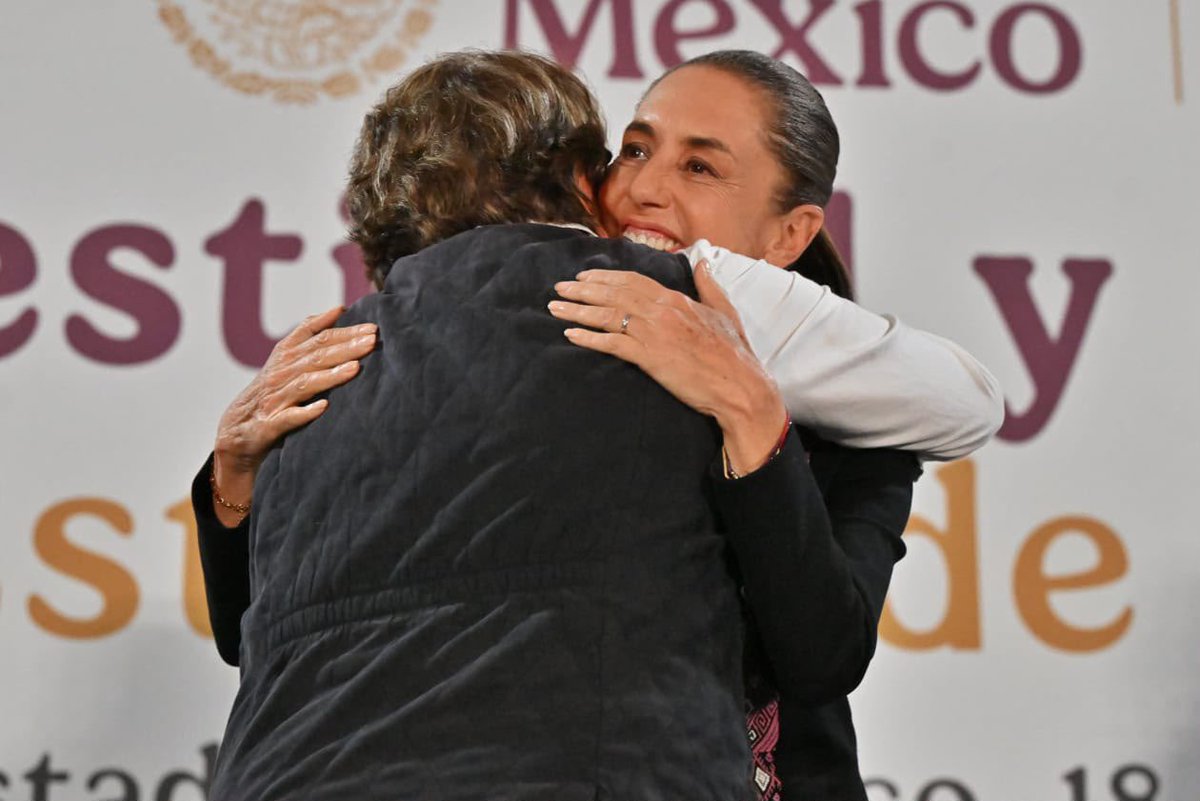 horacioduarteo's tweet photo. ¡Más de 65 mil mexiquenses nos reunimos para demostrar todo nuestro cariño y agradecimiento a la Presidenta @Claudiashein! 🇲🇽

Es histórica la inversión que el @GobiernoMX destina al EdoMéx en Programas para el Bienestar, educación, salud, movilidad y vivienda.
¡Gracias, Presidenta, por la coordinación con nuestra Gobernadora @delfinagomeza! Ustedes son dos grandes pilares en el movimiento de transformación en el país.

Vamos a seguir trabajando con, por y para el pueblo. 
#EdoMéxConClaudia #HonestidadYResultados #ElPoderDeServir