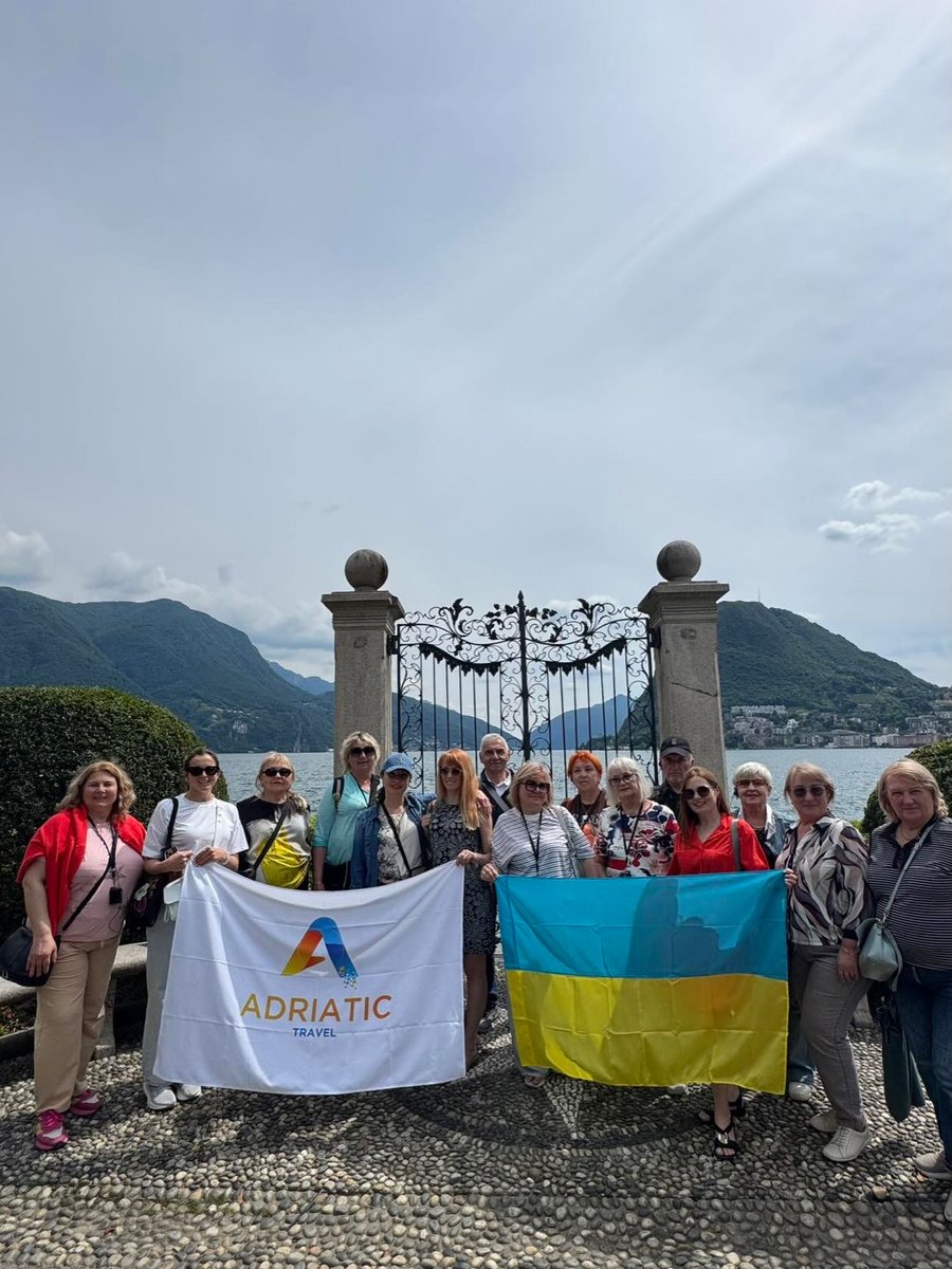 TreyMilushjmid's tweet photo. Лугано - невелике швейцарське містечко в кантоні Тичино. Воно розташовано на півдні країни, в оточенні Альп та гірського однойменного озера. Це затишне місце з маленькими кольоровими будиночками, розкішними парками, стародавніми церквами та https://t.co/2eg7TSprtN